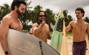 novembro azul homens na praia saúde masculina